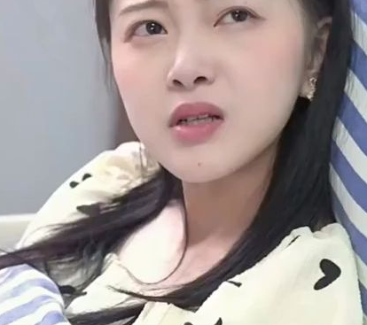 《怀孕后，渣老板每天都想拿掉我的崽》